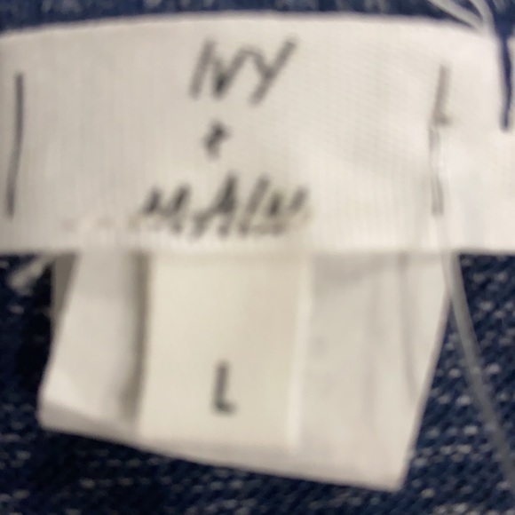 Ivy and main keyhole shoulder girls top Large - Picture 4 of 5